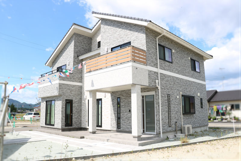 新地駅前建売